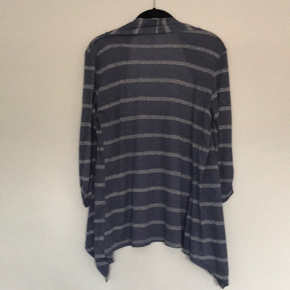 Light weight sweater - Picture 2 of 2